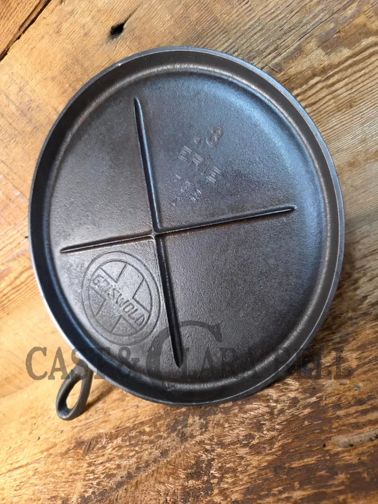 Awesome single serve piece! Lightweight early 1920 Griswold Slant Logo Vintage Griddle #8 Erie 733 - Griddle