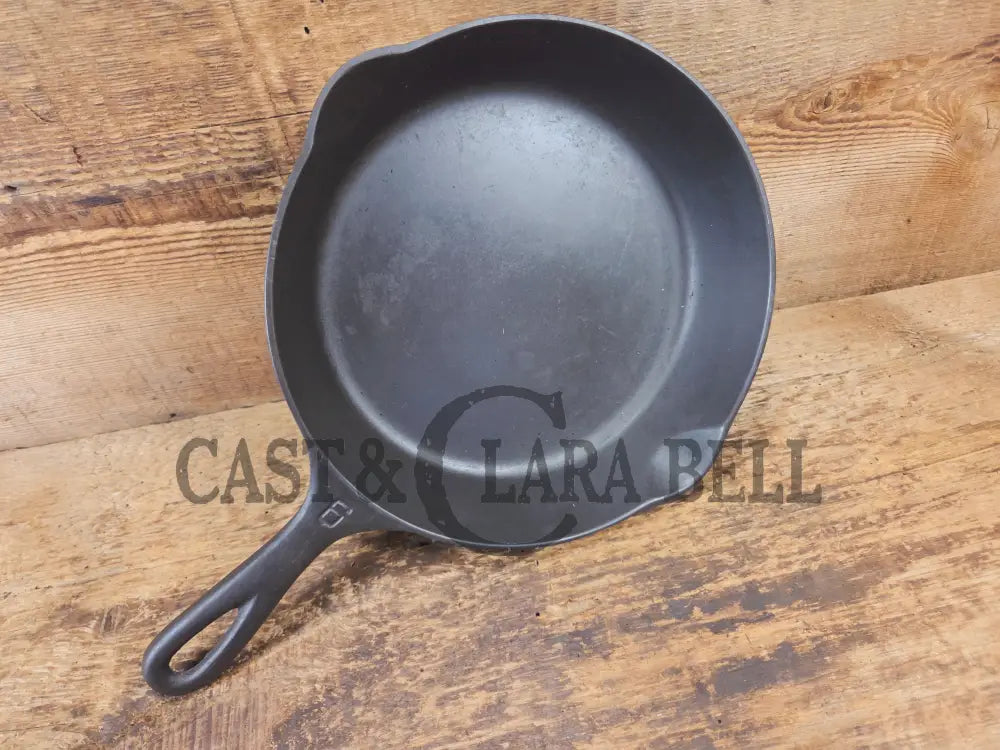 BEAUTIFUL! 1910-20’s Griswold #6 Skillet with Heat Ring and Large Block Logo 699 B - Skillet
