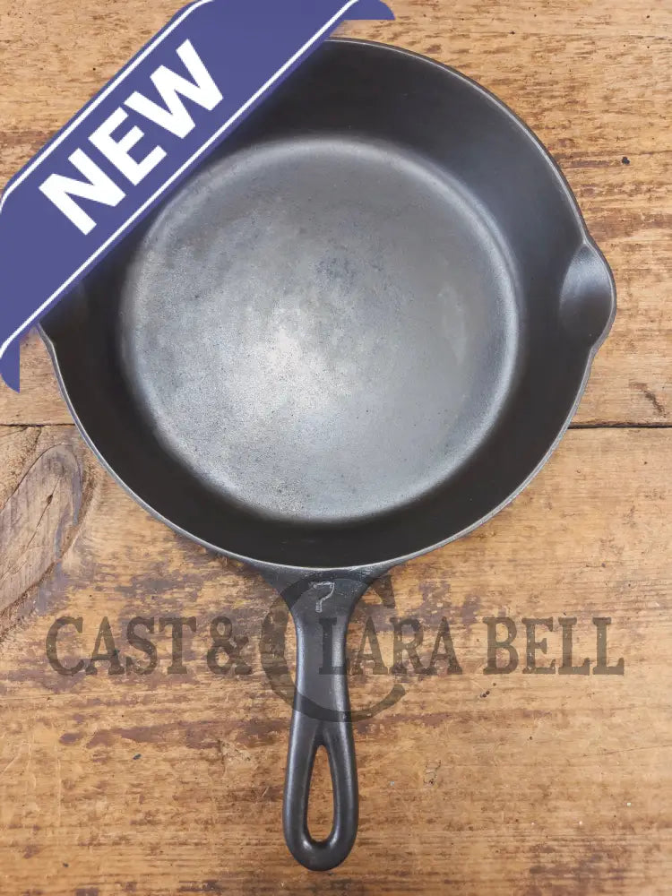 BEAUTIFUL! 1910-20’s Griswold #7 Skillet with Heat Ring and Large Block Logo 701 B - Skillet
