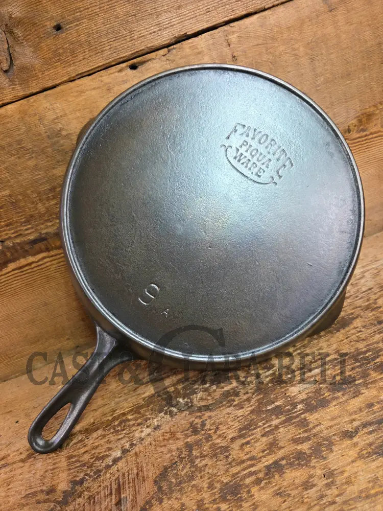 Beautiful 1910βs Early Favorite Piqua Ware #9 Cast Iron Skillet Smiley Logo Skillet