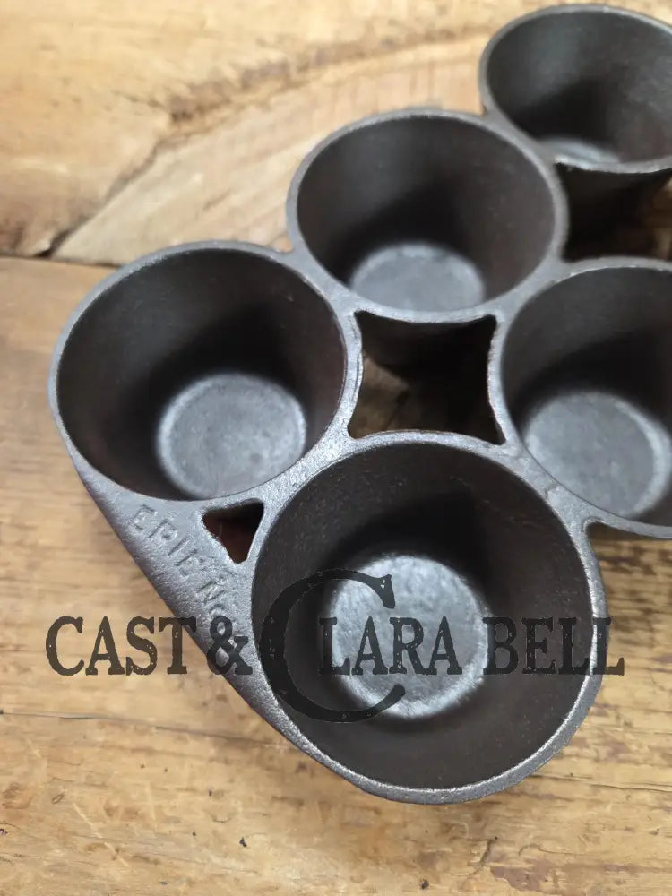 Beautiful 1910βs βGriswoldβs Erieβ 6 Cup Muffin/Popover Pan 6141 Variation 4 Bakeware