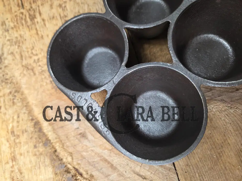 Beautiful 1910βs βGriswoldβs Erieβ 6 Cup Muffin/Popover Pan 6141 Variation 4 Bakeware