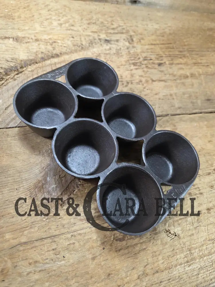 Beautiful 1910βs βGriswoldβs Erieβ 6 Cup Muffin/Popover Pan 6141 Variation 4 Bakeware