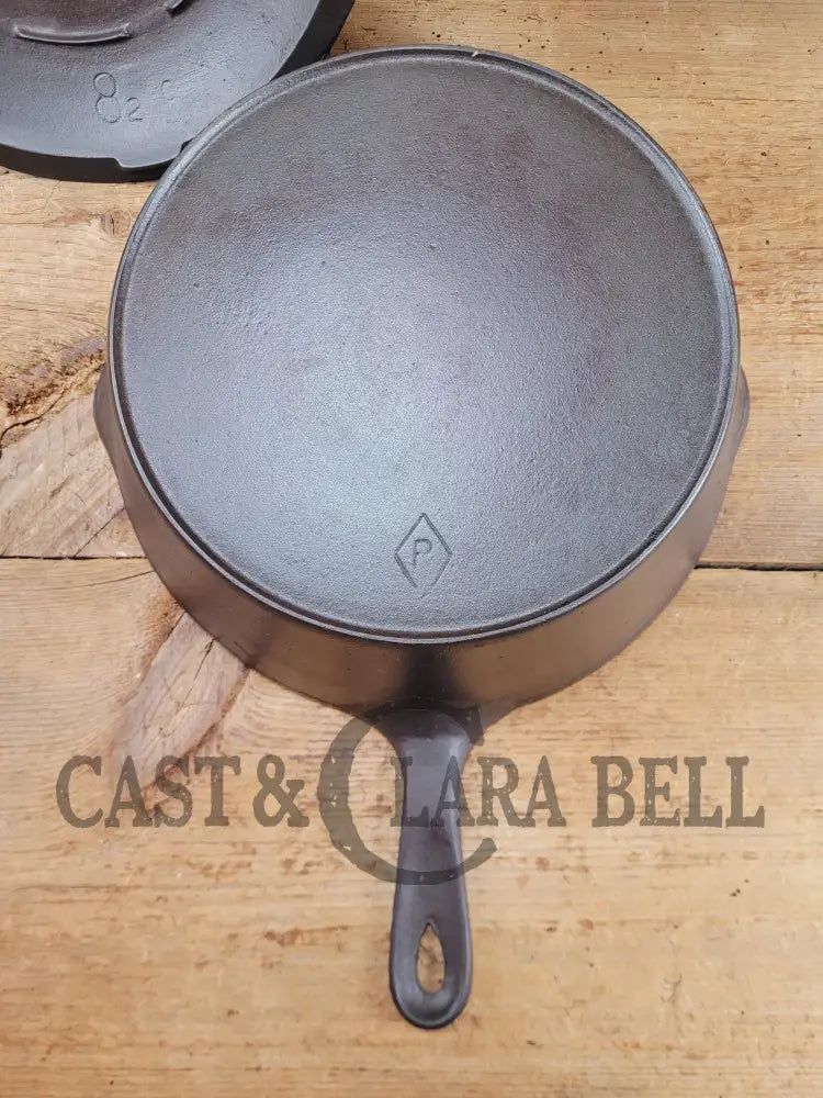 Beautiful! 1920’S Chicago Hardware Foundry #8 Diamond ’B’ Chicken Fryer. Matching 8 1/2 C Lid