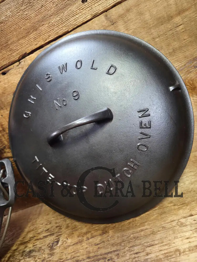 Beautiful 1920’s Griswold No. 9 Tite-Top Dutch Oven with Block Logo p/n 834 B Block Logo lid 2552 A. PERFECT for stews