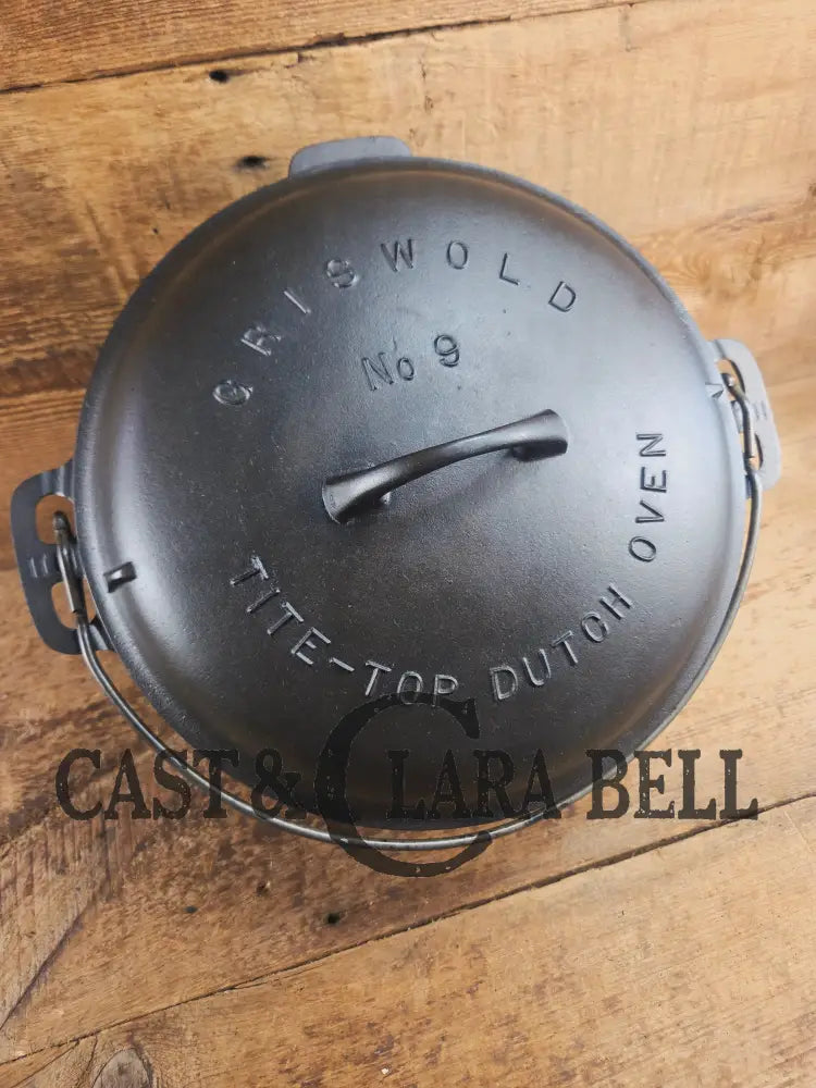 Beautiful 1920βs Griswold No. 9 Tite-Top Dutch Oven with Block Logo p/n 834 Block Logo lid 2552. PERFECT for stews