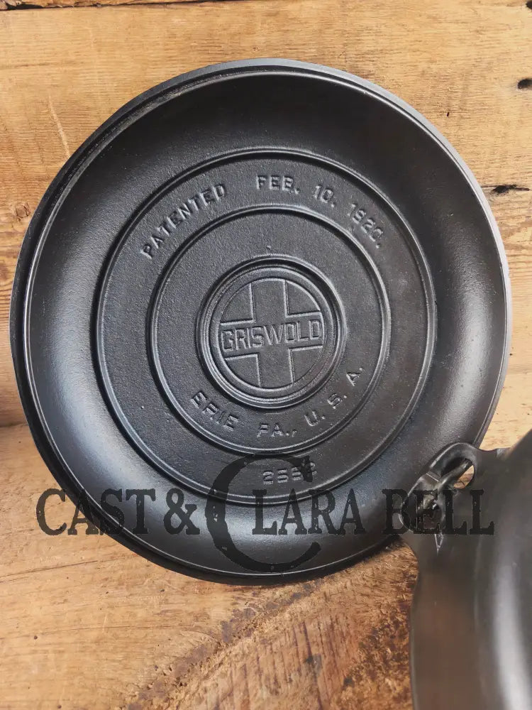 Beautiful 1920βs Griswold No. 9 Tite-Top Dutch Oven with Block Logo p/n 834 Block Logo lid 2552. PERFECT for stews