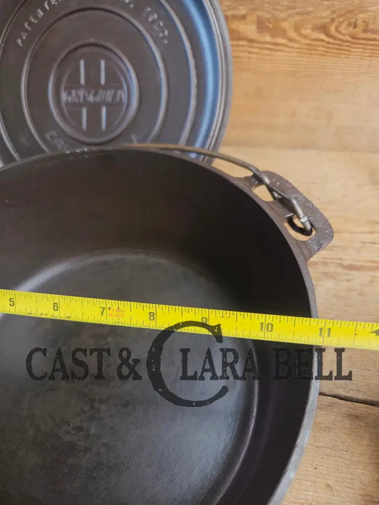 Beautiful 1920βs Griswold No. 9 Tite-Top Dutch Oven with Block Logo p/n 834 Slant Logo lid 2552. PERFECT for stews