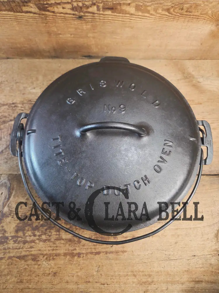Beautiful 1920’s Griswold No. 9 Tite-Top Dutch Oven with Slant Logo p/n 834 H Block Logo lid 2552. PERFECT for stews