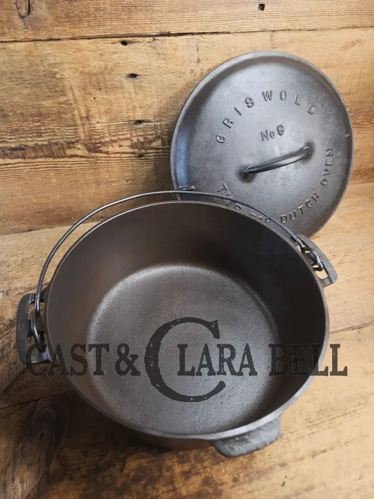 Beautiful 1920’s Griswold No. 9 Tite-Top Dutch Oven with Slant Logo p/n 834 H Block Logo lid 2552. PERFECT for stews