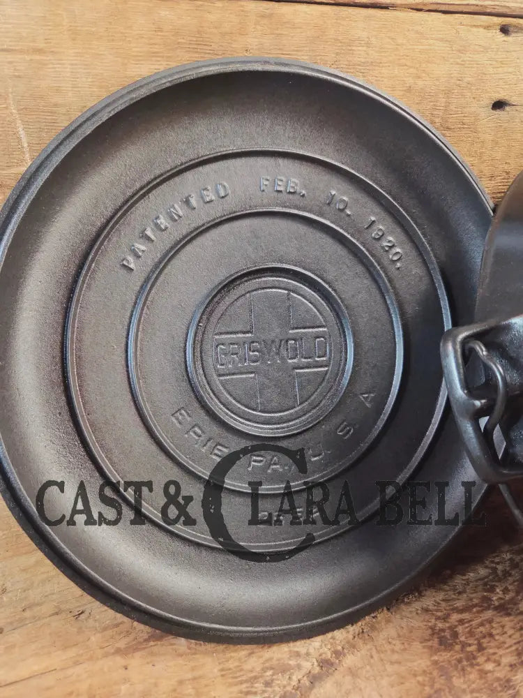 Beautiful 1920’s Griswold No. 9 Tite-Top Dutch Oven with Slant Logo p/n 834 H Block Logo lid 2552. PERFECT for stews