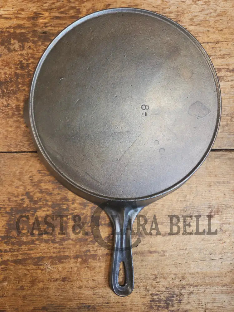 Beautiful 1920βs Vollrath #8 Cast Iron Skillet with Heat Ring - Skillet