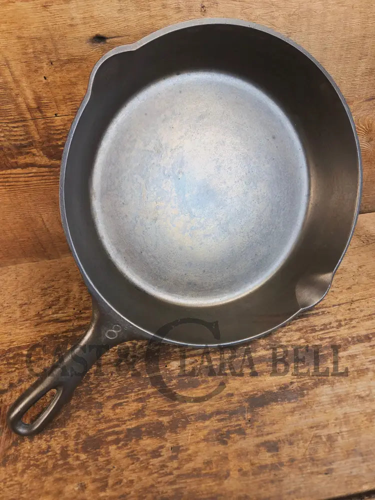 Beautiful 1920βs Vollrath #8 Cast Iron Skillet with Heat Ring - Skillet