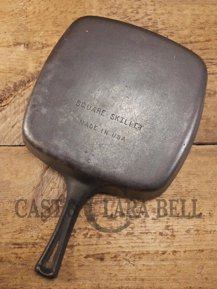 Beautiful 1940βs later series Wagner Square Skillet Fully Restored and Ready to Go. Perfect for breakfasts frying and