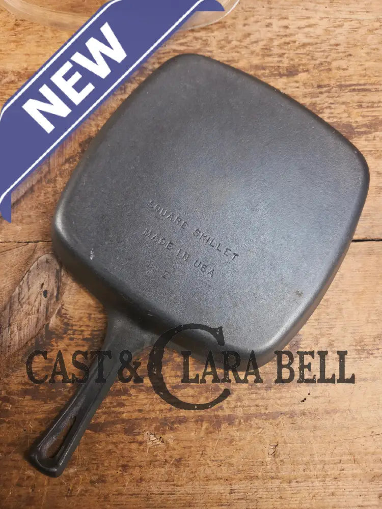 Beautiful 1940’s later series Wagner Square Skillet with Wagner Glass square lid. Perfect for breakfasts frying and