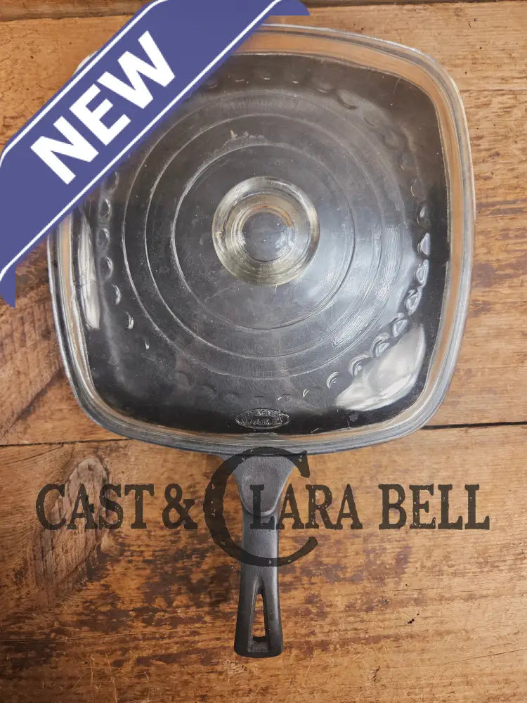 Beautiful 1940’s later series Wagner Square Skillet with Wagner Glass square lid. Perfect for breakfasts frying and