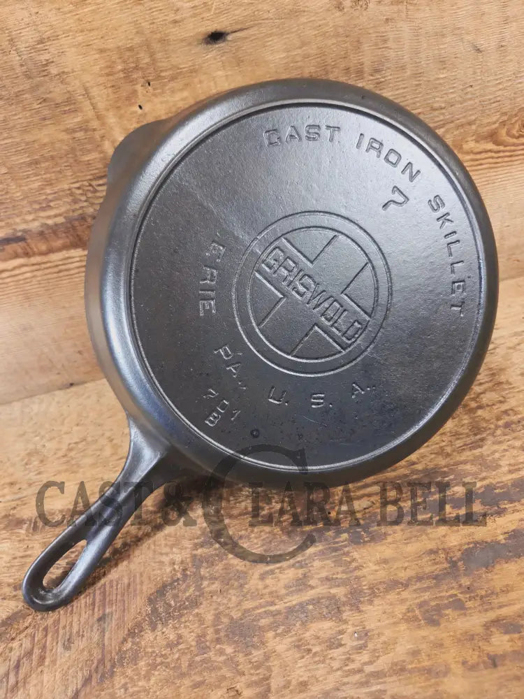 BEAUTIFUL! 1910-20βs Griswold #7 Skillet with Heat Ring and Large Block Logo 701 B - Skillet