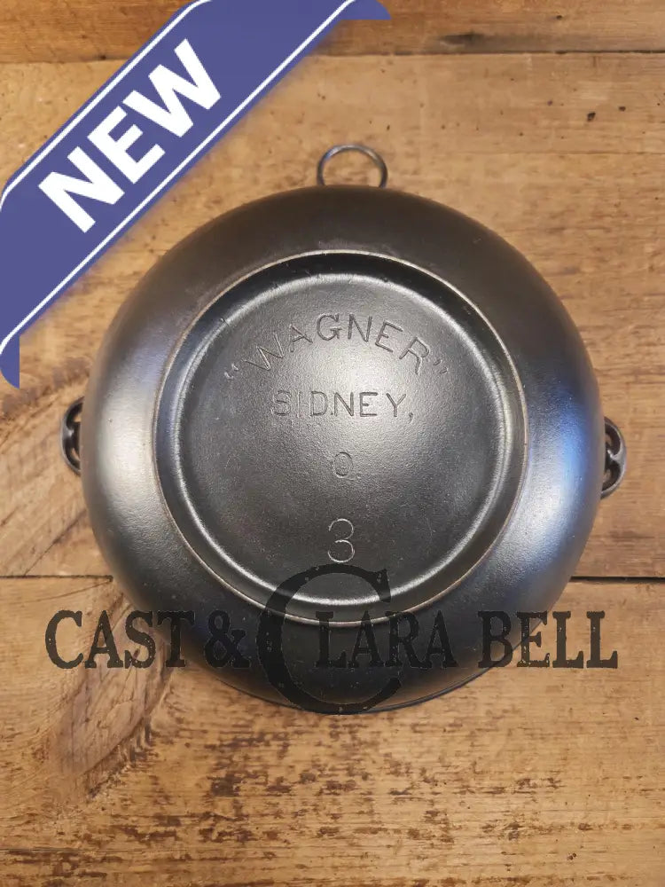 Beautiful #3 1910’s era Wagner Sidney #3 Scotch Bowl (aka candy kettle). Hard to find GORGEOUS collector’s piece. Dutch