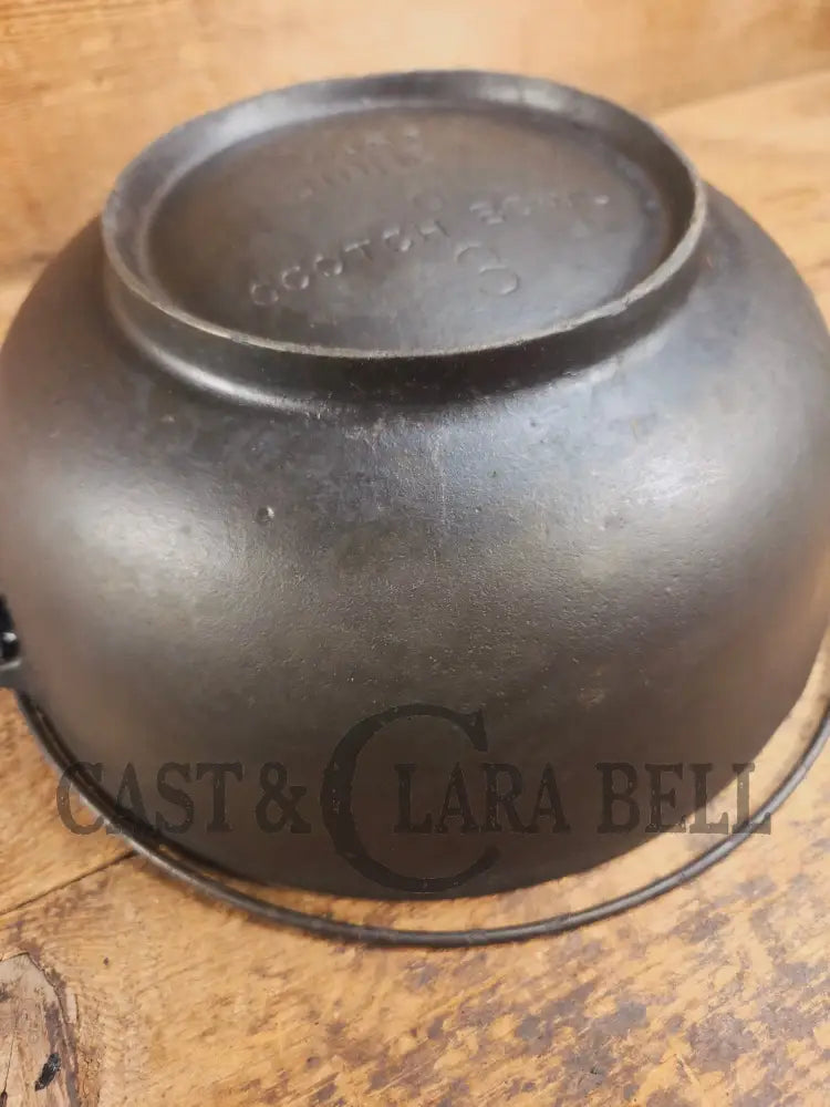 Beautiful #3 1910’s era Wagner Sidney #3 Scotch Bowl (aka candy kettle). Hard to find GORGEOUS collector’s piece Dutch
