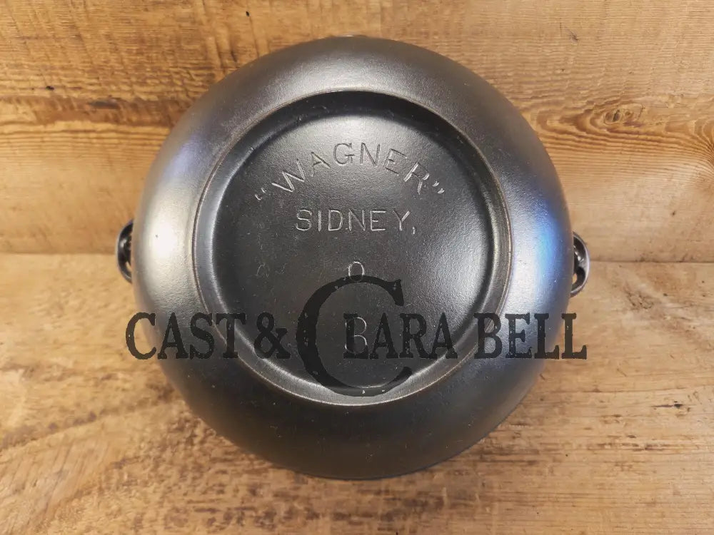 Beautiful #3 1910βs era Wagner Sidney #3 Scotch Bowl (aka candy kettle). Hard to find GORGEOUS collectorβs piece. Dutch