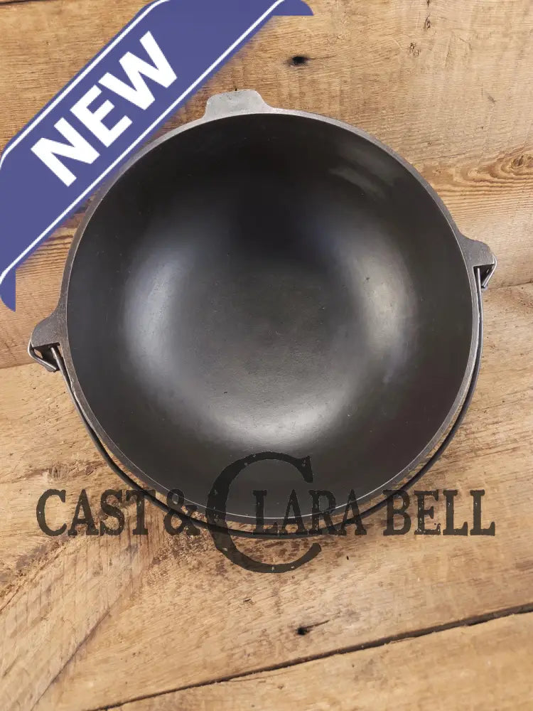Beautiful #3 1930βs Large Block Logo Griswold (#781) Scotch Bowl (aka candy kettle). Hard to find GORGEOUS collectorβs