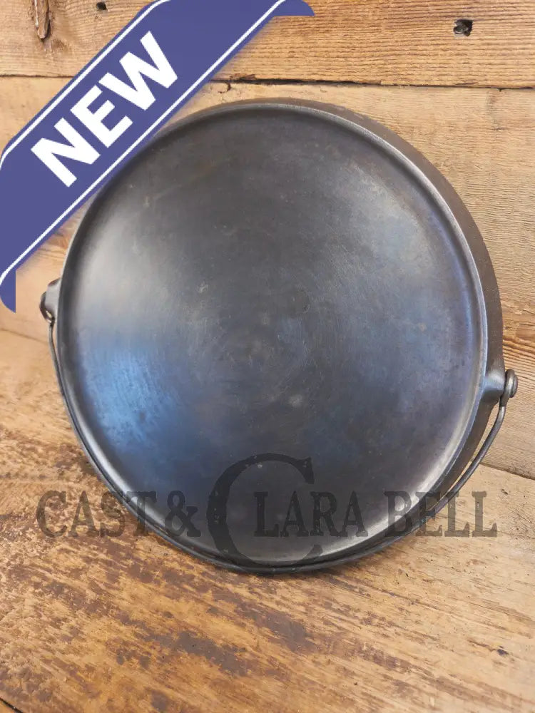 Beautiful!! Early 1920’s Griswold Slant Logo ’Erie’ No. 12 Round Griddle Bailed 741. Perfect Pizza Griddle - Griddle