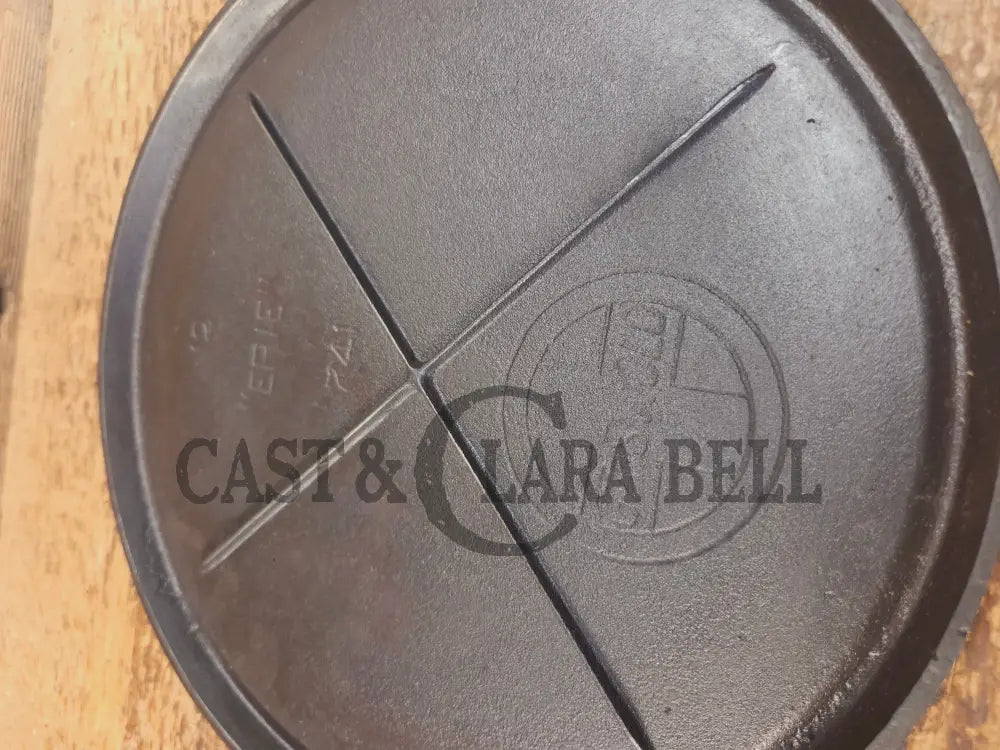 Beautiful!! Early 1920’s Griswold Slant Logo ’Erie’ No. 12 Round Griddle Bailed 741. Perfect Pizza Griddle - Griddle