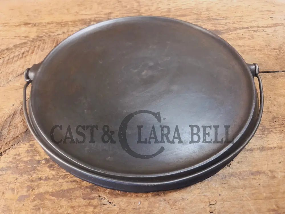 Beautiful!! Early 1920’s Griswold Slant Logo ’Erie’ No. 12 Round Griddle Bailed 741. Perfect Pizza Griddle - Griddle