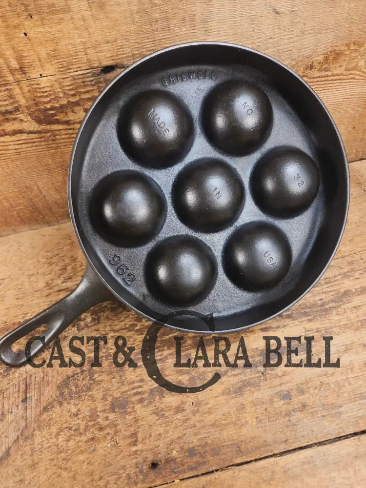 Beautiful early Griswold No. 32 Cast Iron Aebleskiver 962. Awesome poached eggs! Skillet