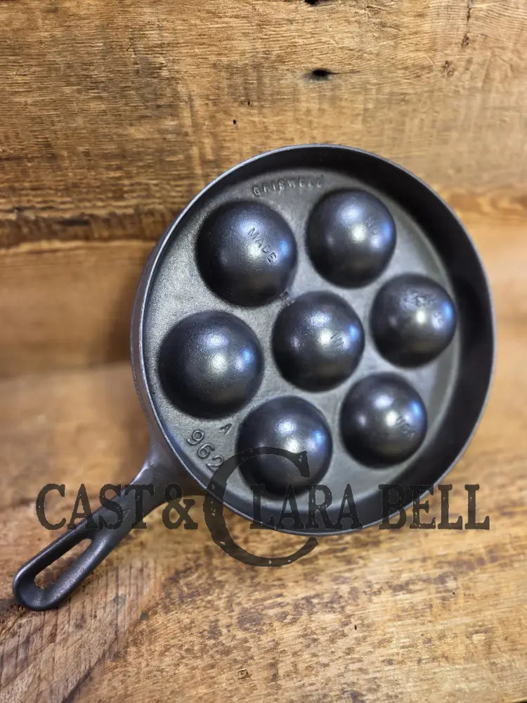 Beautiful early Griswold No. 32 Cast Iron Aebleskiver 962. Awesome poached eggs! Skillet