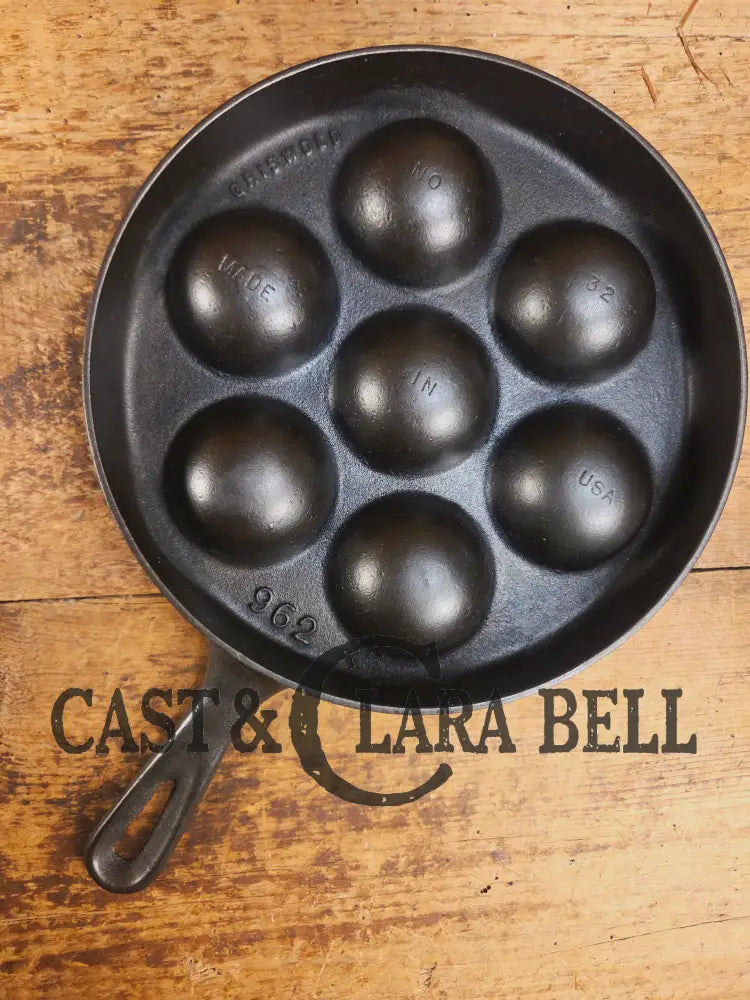 Beautiful early Griswold No. 32 Cast Iron Aebleskiver 962. Awesome poached eggs! Skillet