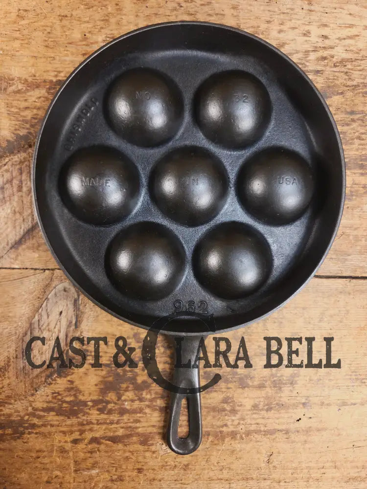 Beautiful early Griswold No. 32 Cast Iron Aebleskiver 962. Awesome poached eggs! Skillet
