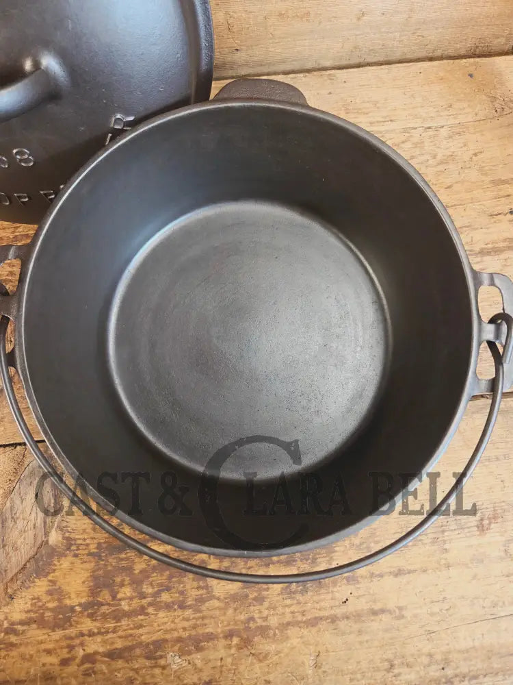 Beautiful & elegant! 1930’s raised logo Wagner Ware #8 Drip Drop Round Roaster #1268 w/ Sawtooth Lid p/n 1268 - Dutch