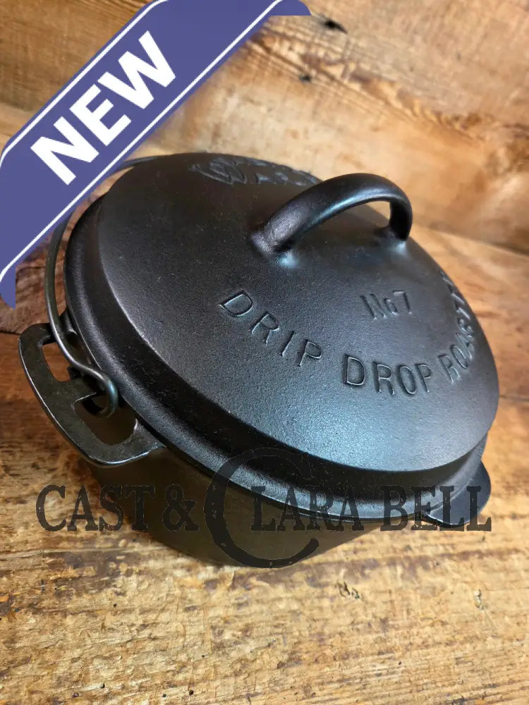 Beautiful elegant and tough to find! 1920’s Wagner Ware #7 Round Roaster with #1267 w/ fully marked Sawtooth Lid Dutch
