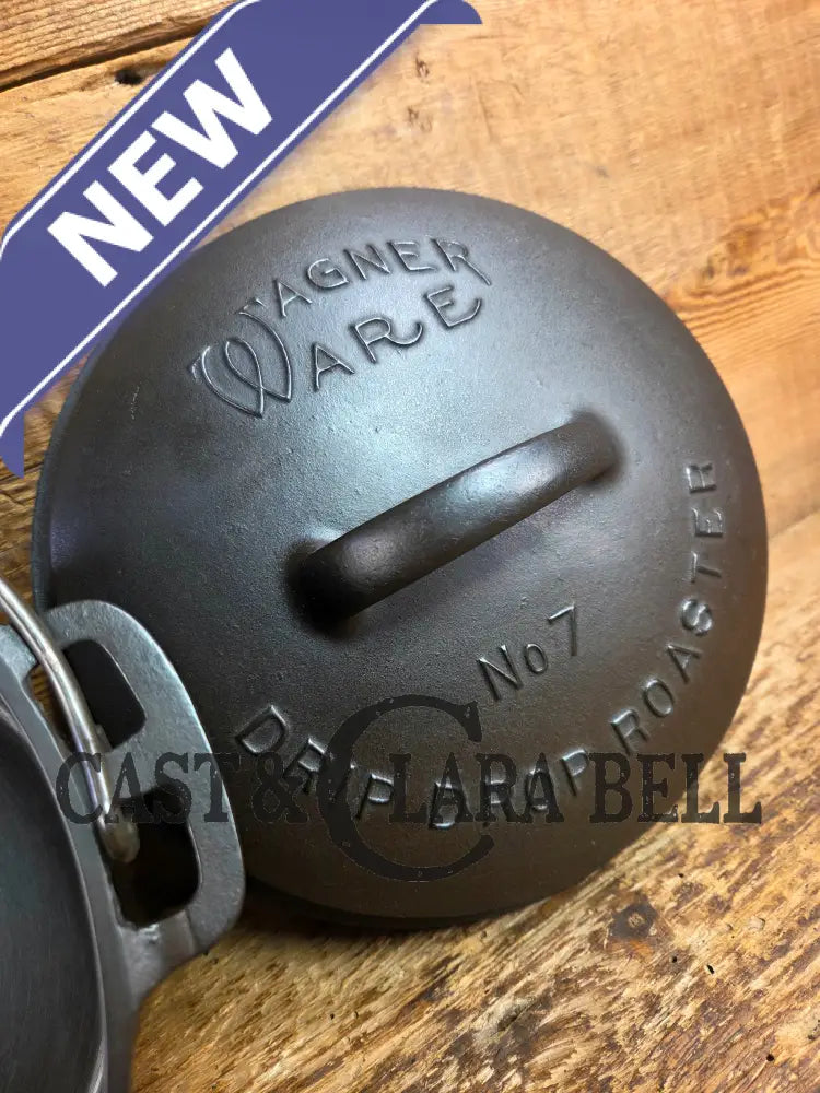 Beautiful elegant and tough to find! 1920’s Wagner Ware #7 Round Roaster with #1267 w/ fully marked Sawtooth Lid Dutch