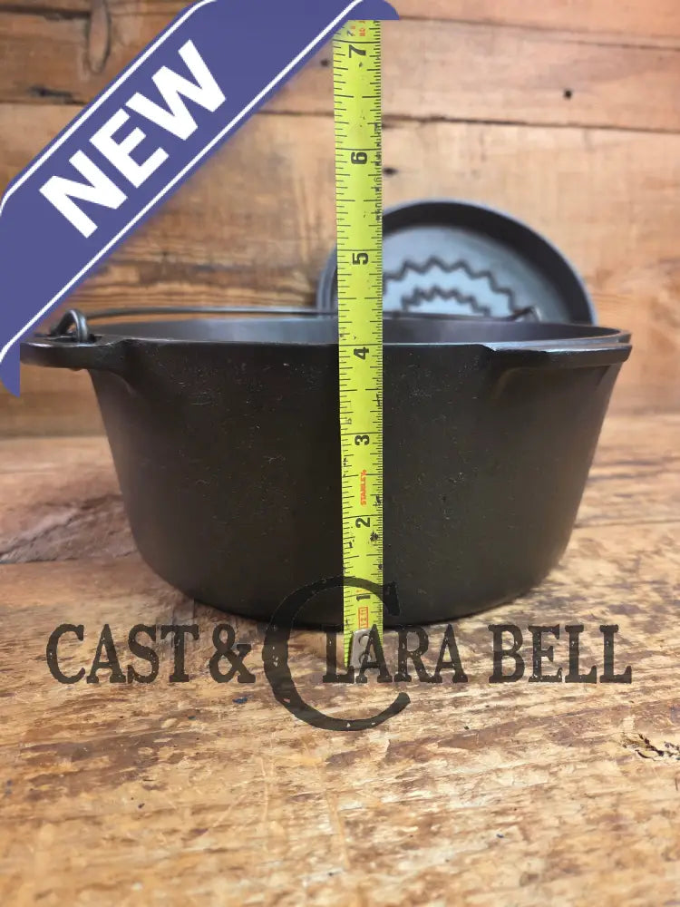 Beautiful elegant and tough to find! 1920’s Wagner Ware #7 Round Roaster with #1267 w/ fully marked Sawtooth Lid Dutch