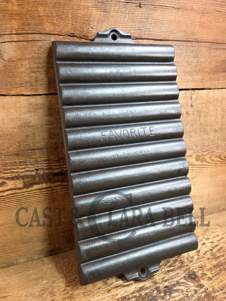 Beautiful gift idea for bakers and a tough one to find! Favorite Piqua #23 Bread Stick Pan Bakeware