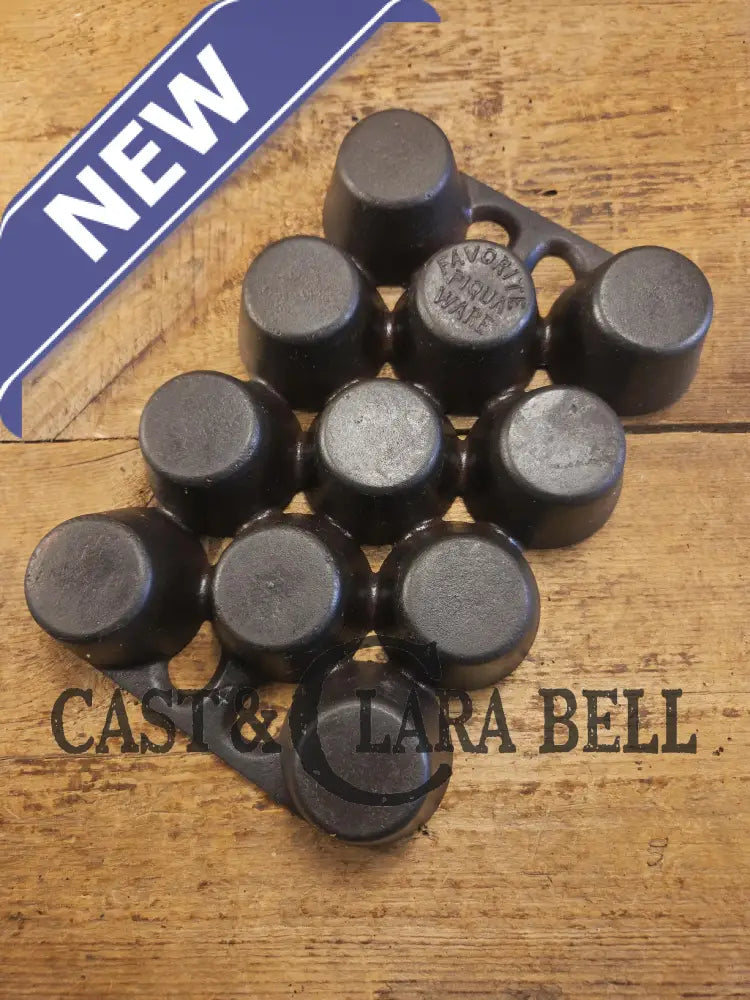 Beautiful gift idea for bakers and a tough one to find! Favorite Piqua No. 10 Popover Pan 11 cup. Fully restored and