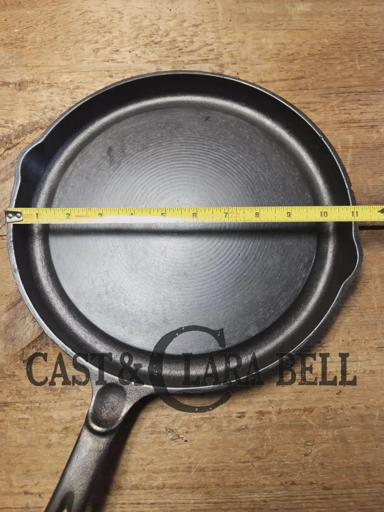 Beautiful gift! Square handled 1950โs Wagner Ware Fat Free Fryer skillet griddle w rim drain 1102. Perfect for pancakes