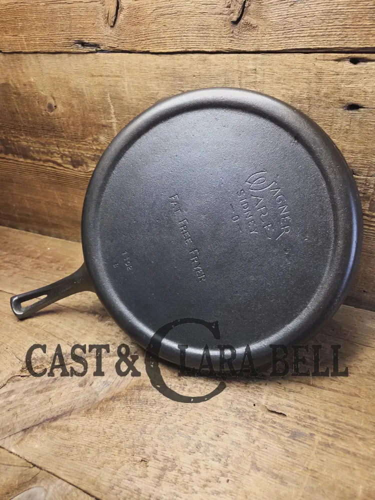 Beautiful gift! Square handled 1950โs Wagner Ware Fat Free Fryer skillet griddle w rim drain 1102. Perfect for pancakes