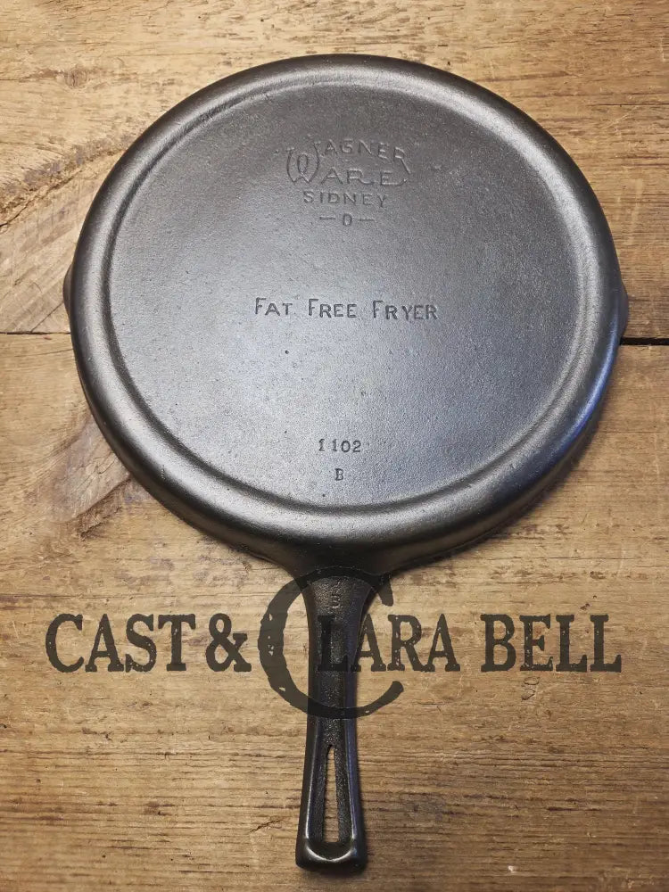 Beautiful gift! Square handled 1950โs Wagner Ware Fat Free Fryer skillet griddle w rim drain 1102. Perfect for pancakes