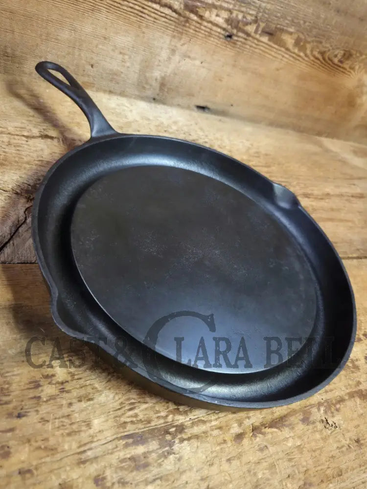 Beautiful gift! Wagner Ware Greaseless Fryer skillet griddle with rim drain 1102 D. Perfect for pancakes or grilled