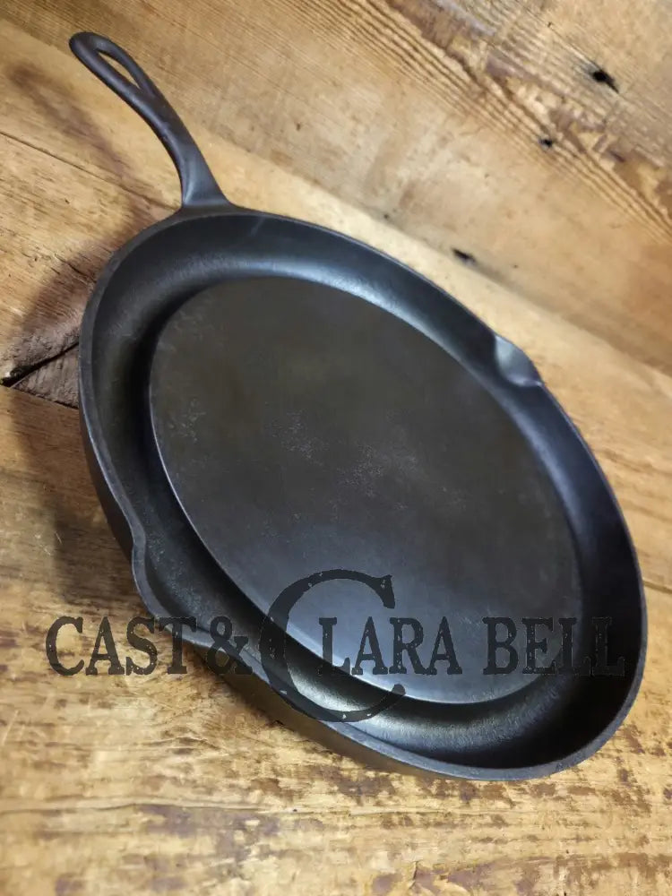 Beautiful gift! Wagner Ware Greaseless Fryer skillet griddle with rim drain 1102 D. Perfect for pancakes or grilled