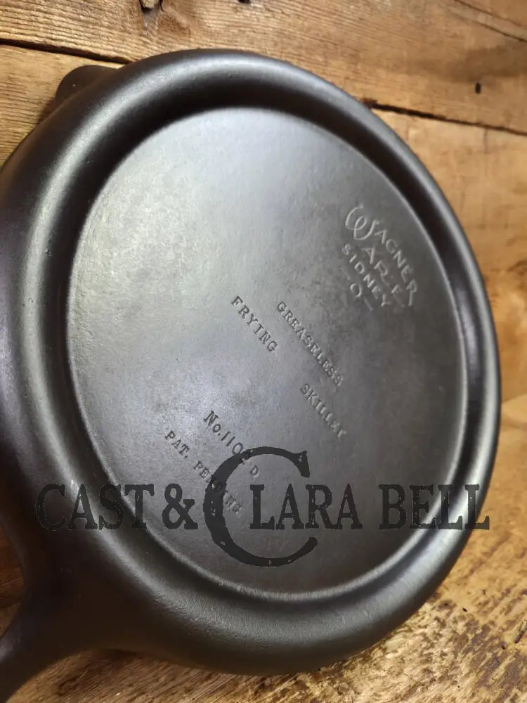 Beautiful gift! Wagner Ware Greaseless Fryer skillet griddle with rim drain 1102 D. Perfect for pancakes or grilled