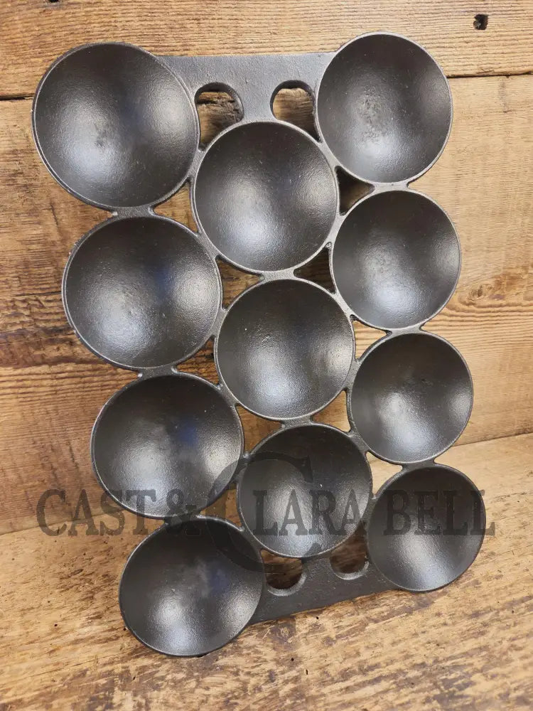 Beautiful Griswold 1910βs No. 3 Gem Pan 11 cup p/n 942 Variation #2 (Rarity 4 out of 10) Bakeware