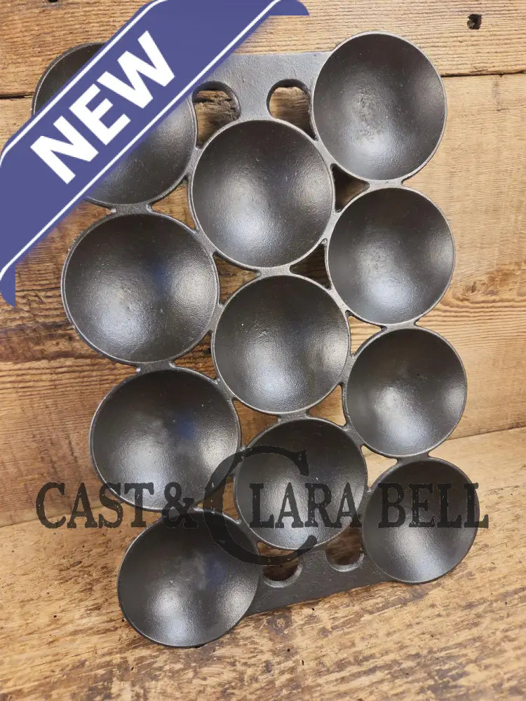 Beautiful Griswold 1910’s No. 3 Gem Pan 11 cup p/n 942 Variation #2 (Rarity 4 out of 10) Bakeware