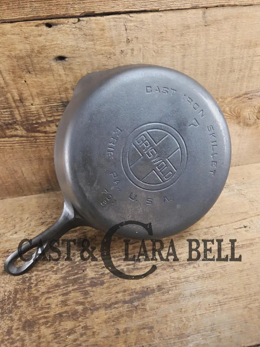 Beautiful! Griswold #7 Skillet with Large Block Logo and Smooth Bottom 701 D. Restored and Ready to Use! SC24