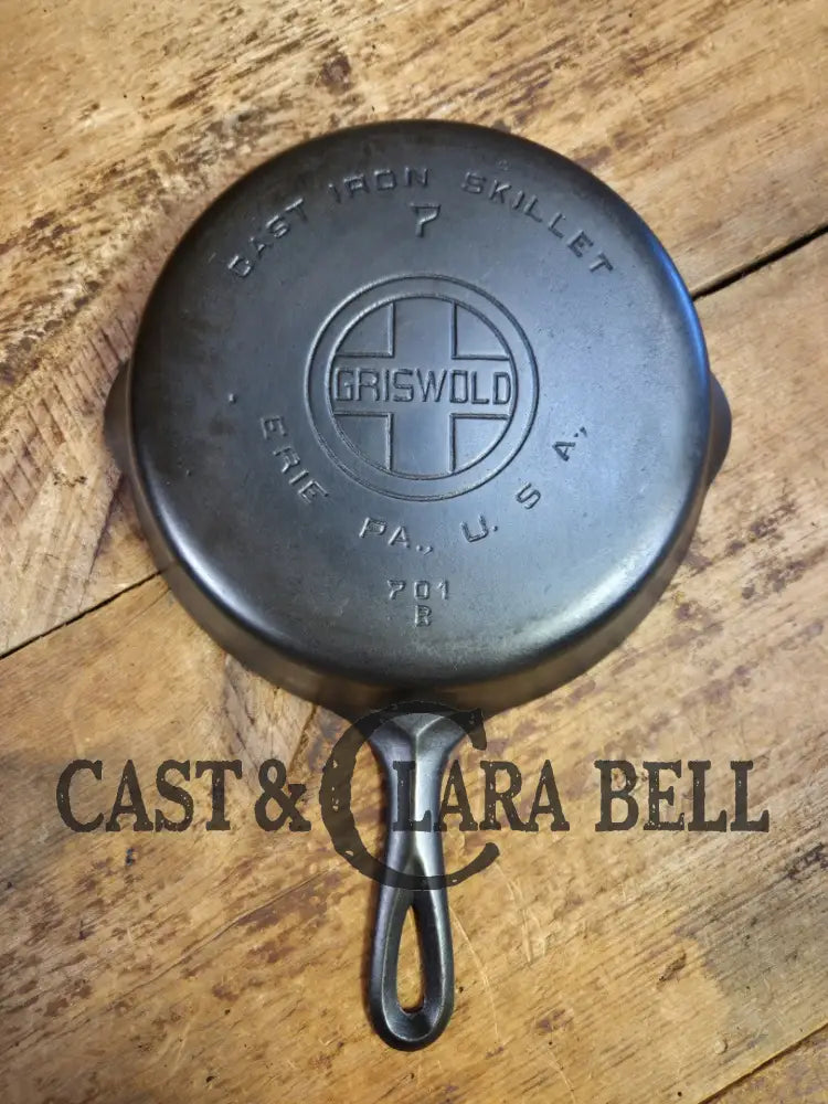 Beautiful! Griswold #7 Skillet with Large Block Logo and Smooth Bottom 701 J. Almost perfect! (Copy) Skillet