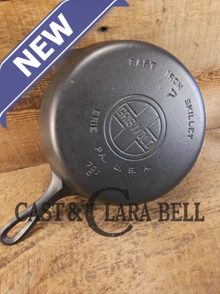 Beautiful! Griswold #7 Skillet with Large Block Logo and Smooth Bottom 701. Restored and Ready to Use! Skillet