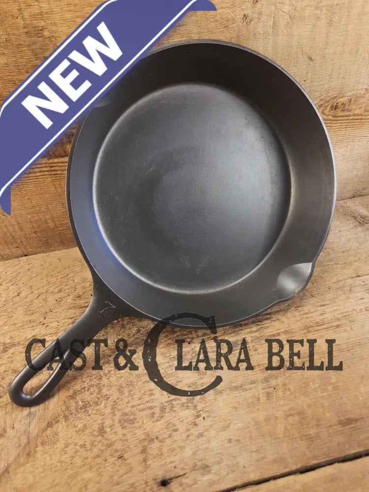 Beautiful! Griswold #7 Skillet with Large Block Logo and Smooth Bottom 701. Restored and Ready to Use! Skillet